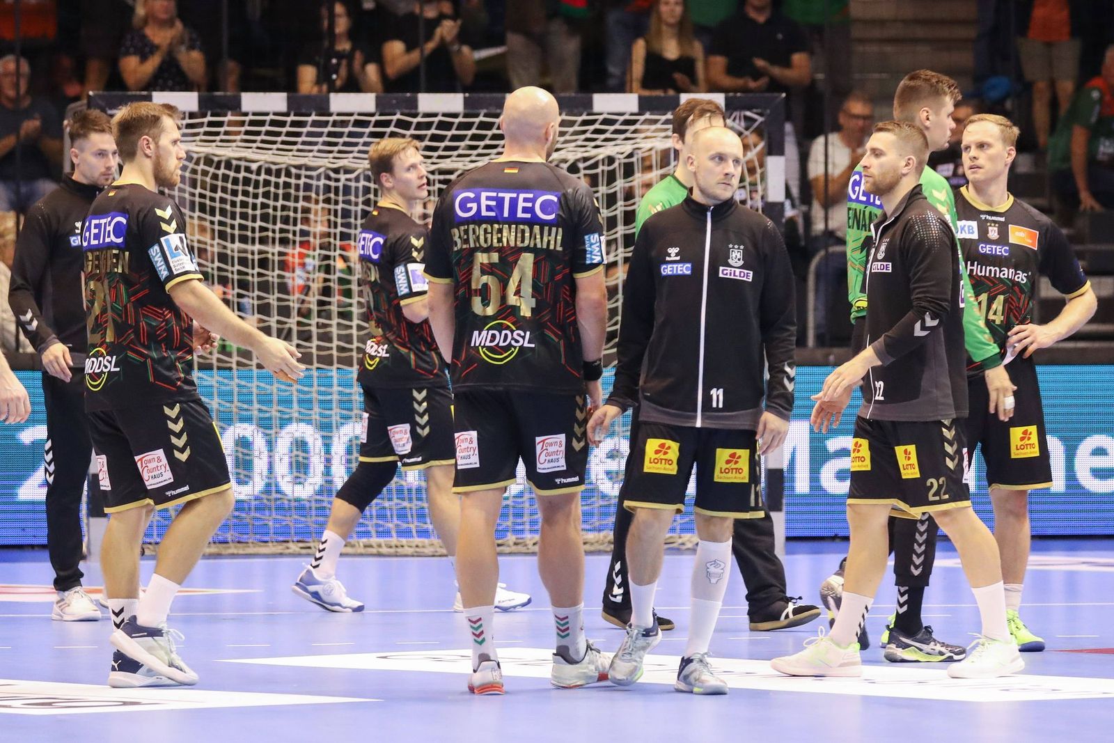 "Ohne Worte": Magdeburg hadert mit Königsklassen-Fehlstart