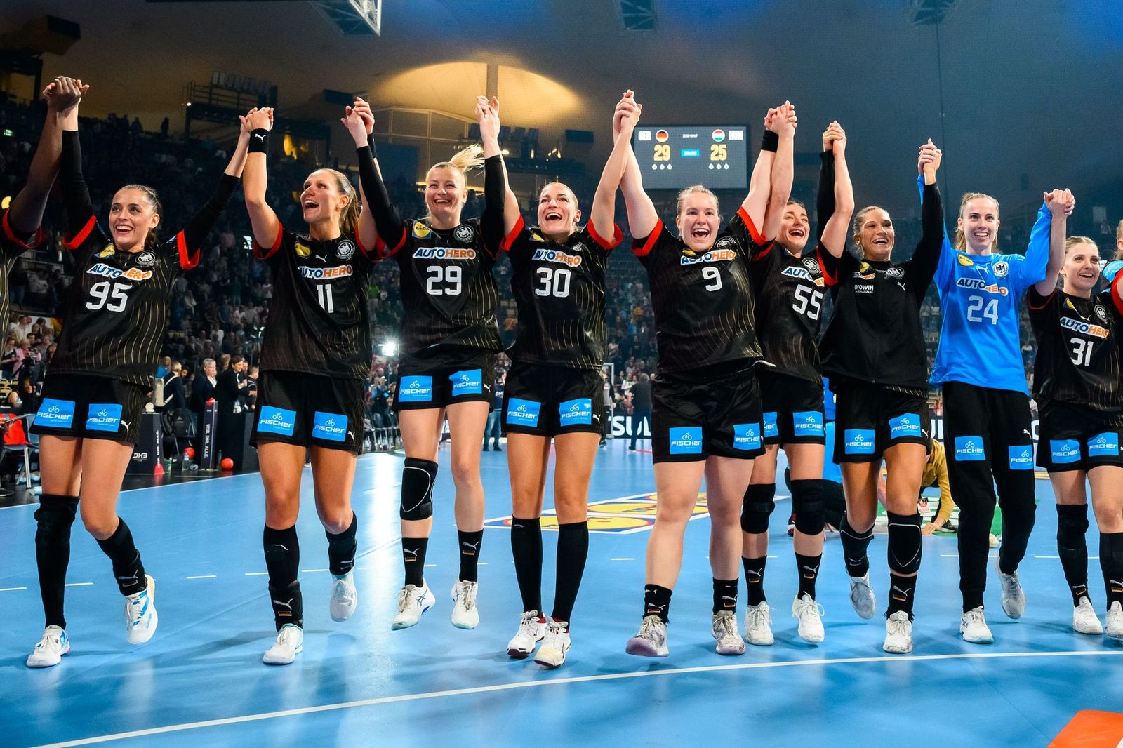 Zahlenspiele zum Tag des Handballs