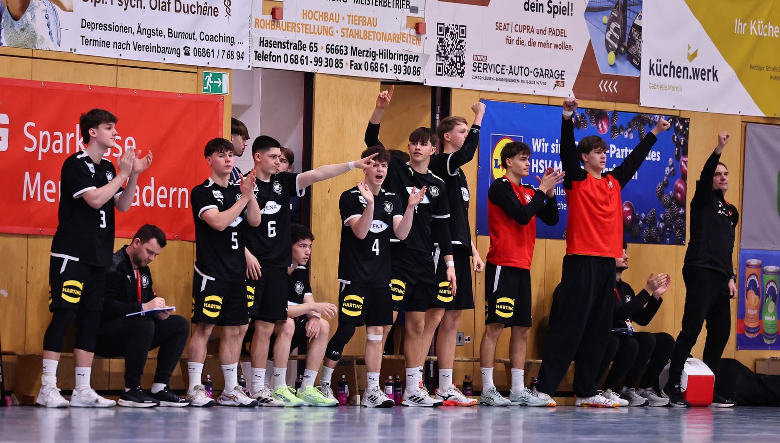 Doppelter Lehrgang der U18m