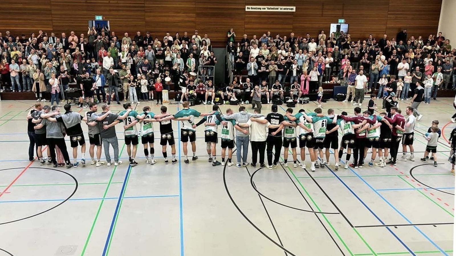 Handball-Ampelmännchen als Türöffner