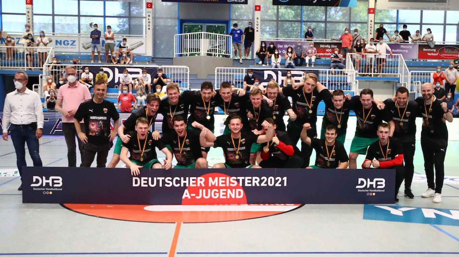 FÜCHSE MACHEN IHR MEISTERSTÜCK