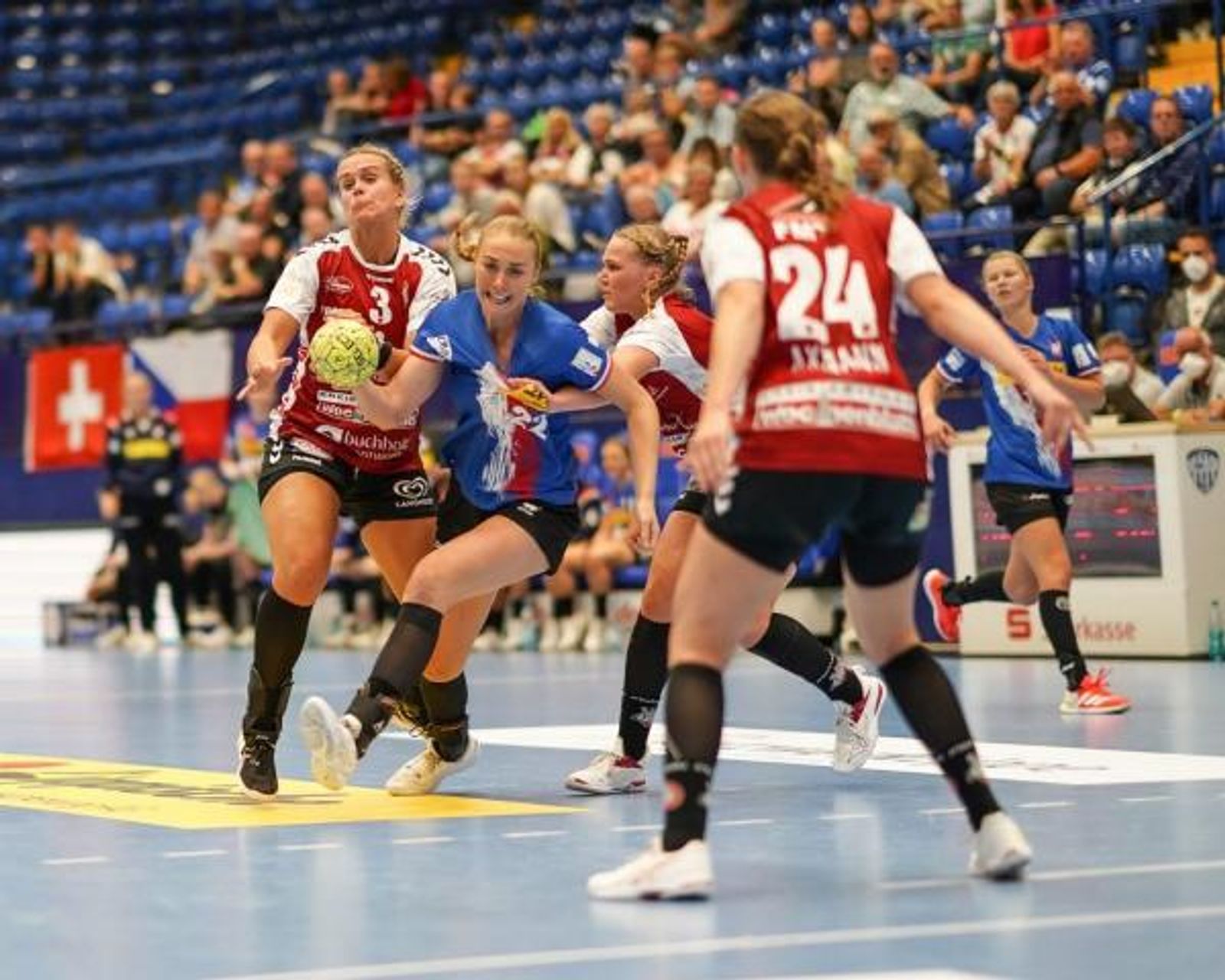 Blomberg mit TV-Heimspiel, Südderby in 2. Liga