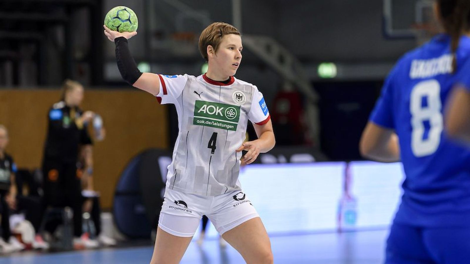 Mit 18 Spielerinnen nach Spanien