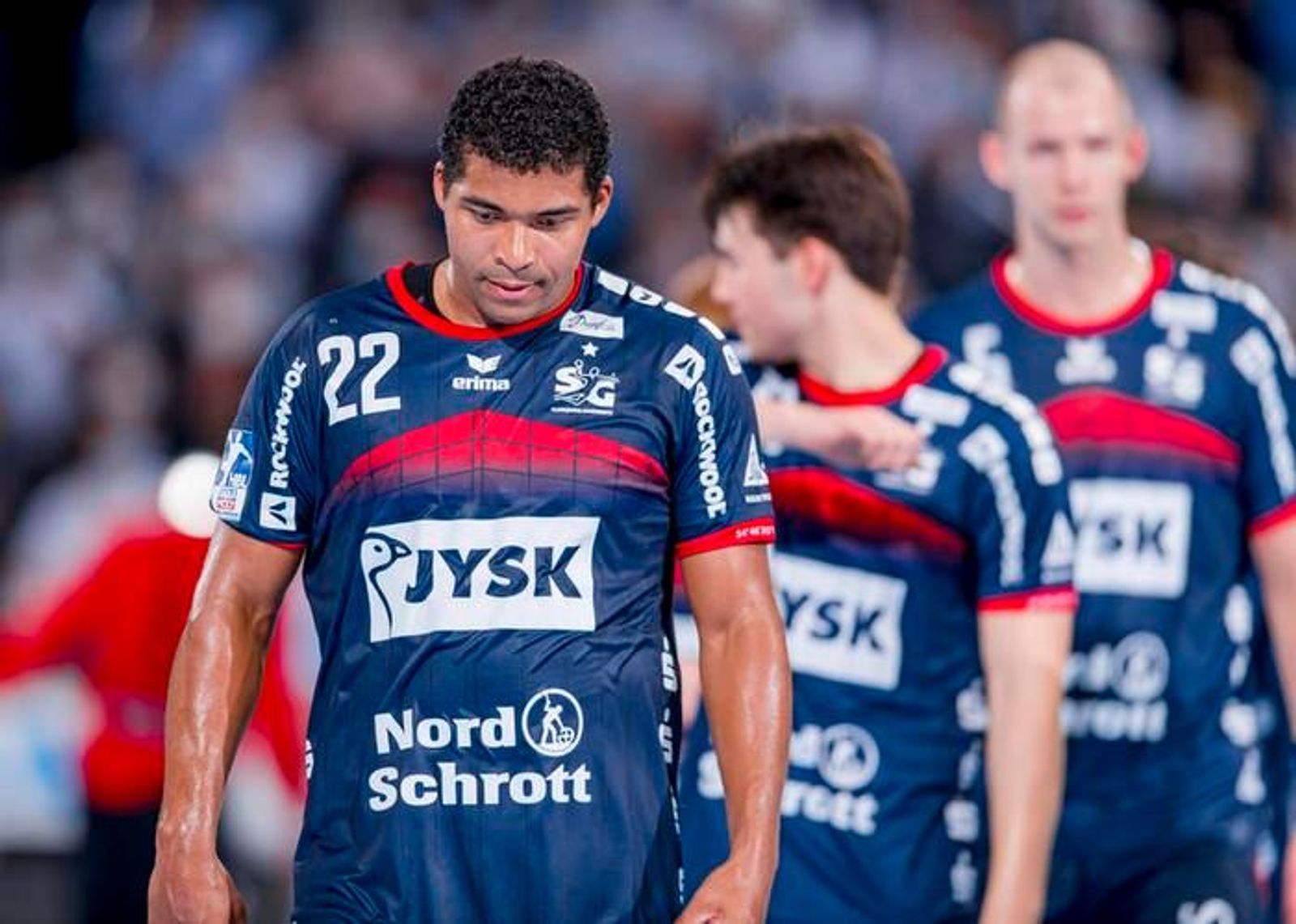 Kiel und Flensburg stolpern im Gleichschritt