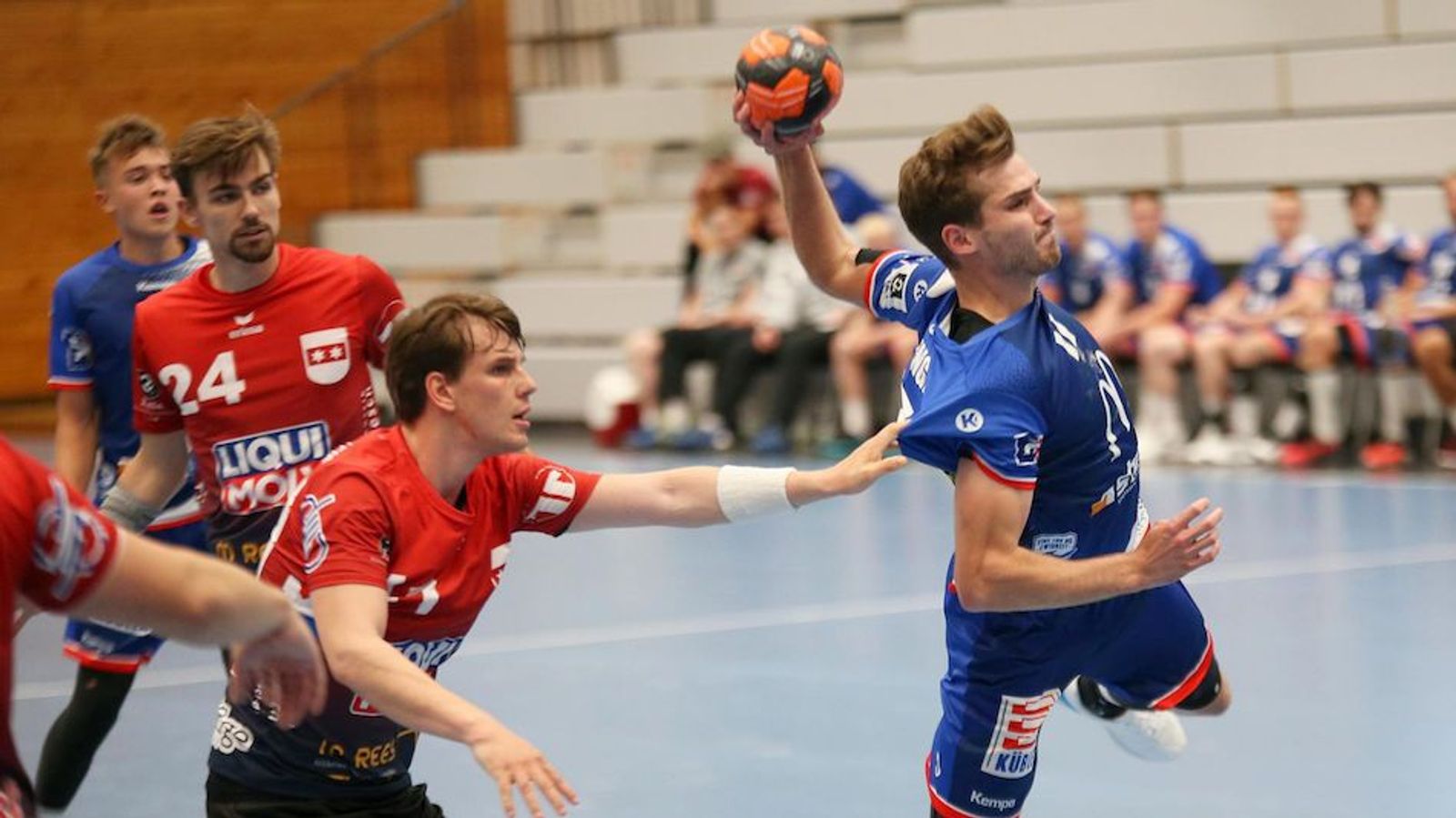 Vielerorts brisante Kellerduelle und Favoriten in der Pflicht