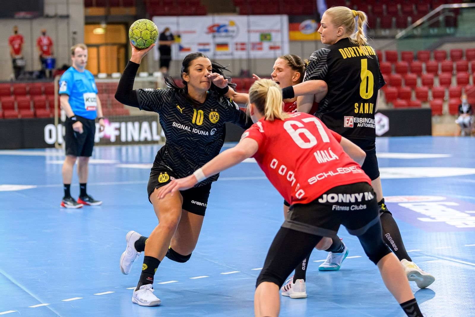 SG BBM Bietigheim gewinnt Topspiel, Handball-Luchse nun Schlusslicht