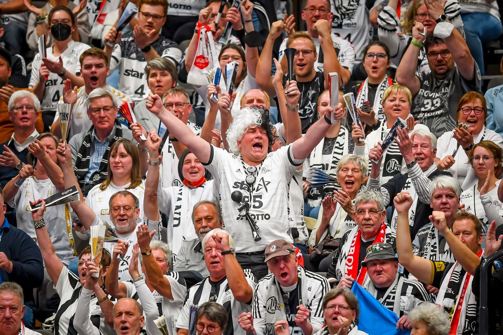 "Die richtige Richtung": Der Profisport nähert sich vollen Rängen