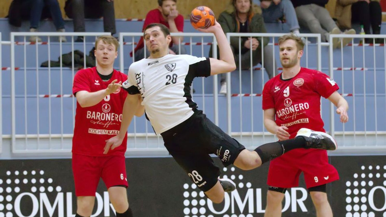 Fernduell zwischen SGL und Dansenberg – spielfreie Falken zittern