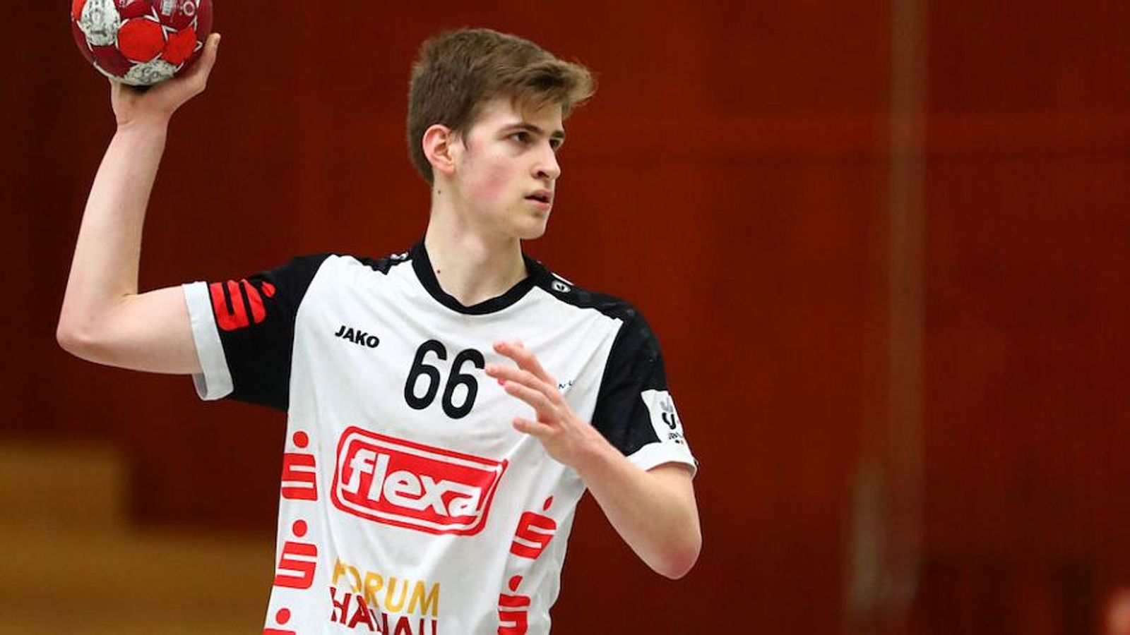 Sechs von acht Gastgebern haben kleinen Vorteil