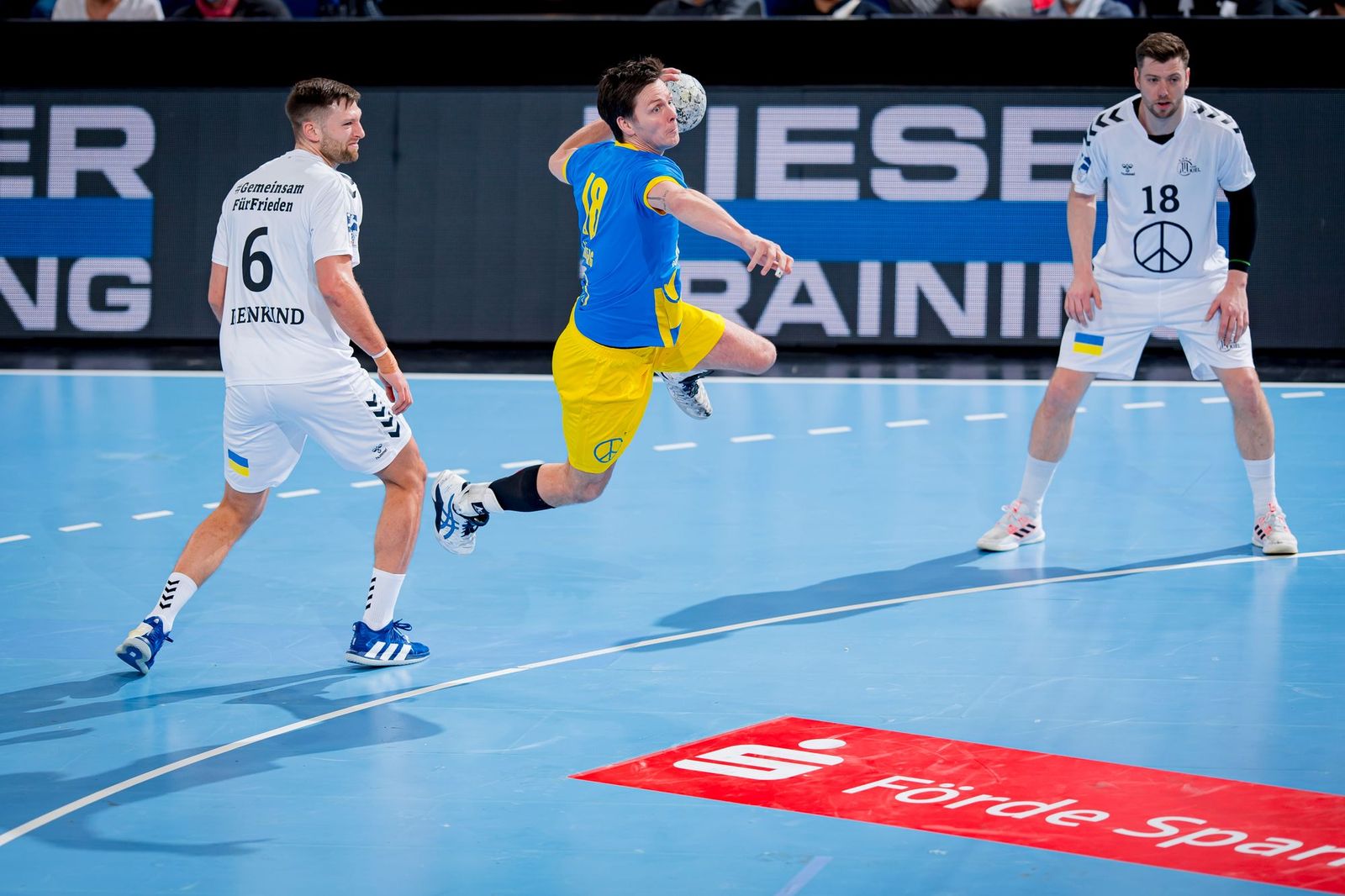 Lindberg bleibt ein weiteres Jahr bei den Füchsen