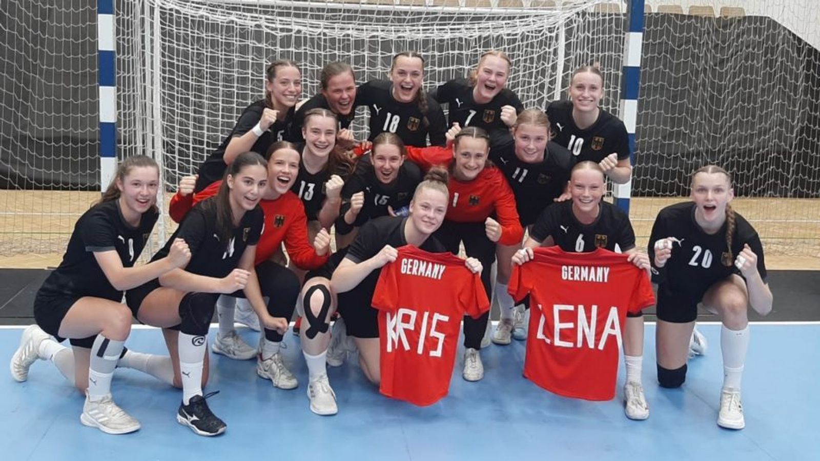 STARKES KOLLEKTIV: 12 TORSCHÜTZINNEN BEIM 28:19-SIEG