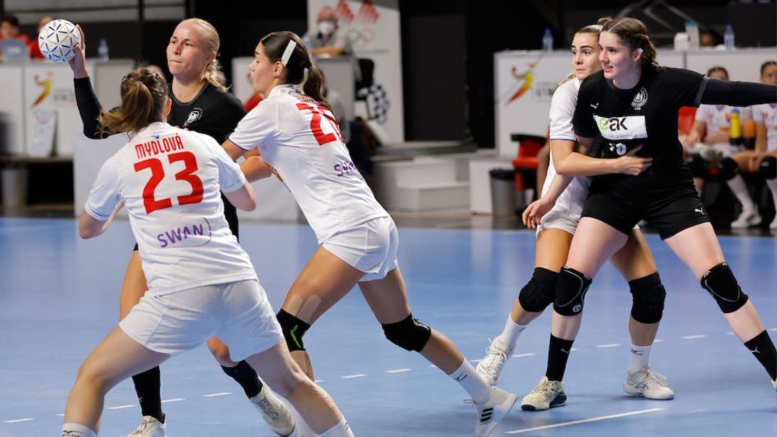 Klarer WM-Auftaktsieg