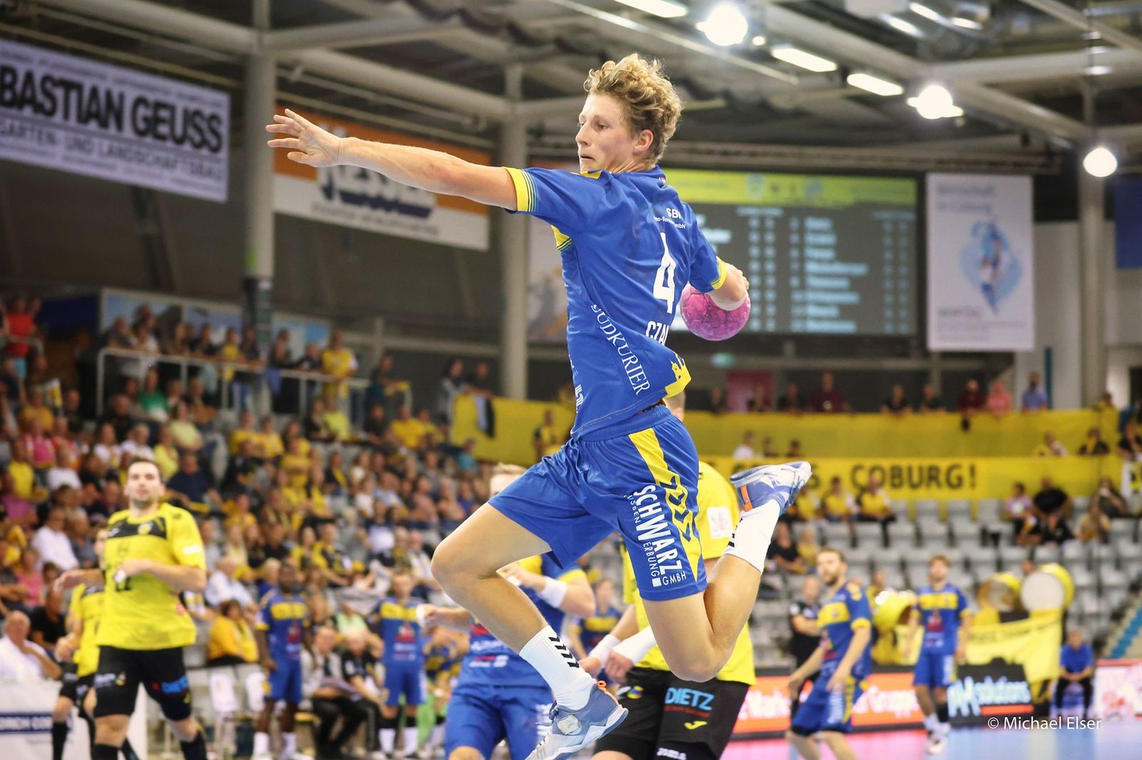 Besonderer Heimauftakt: HSG Konstanz „begeisternd, mutig, wertschätzend“ zurück in Liga zwei