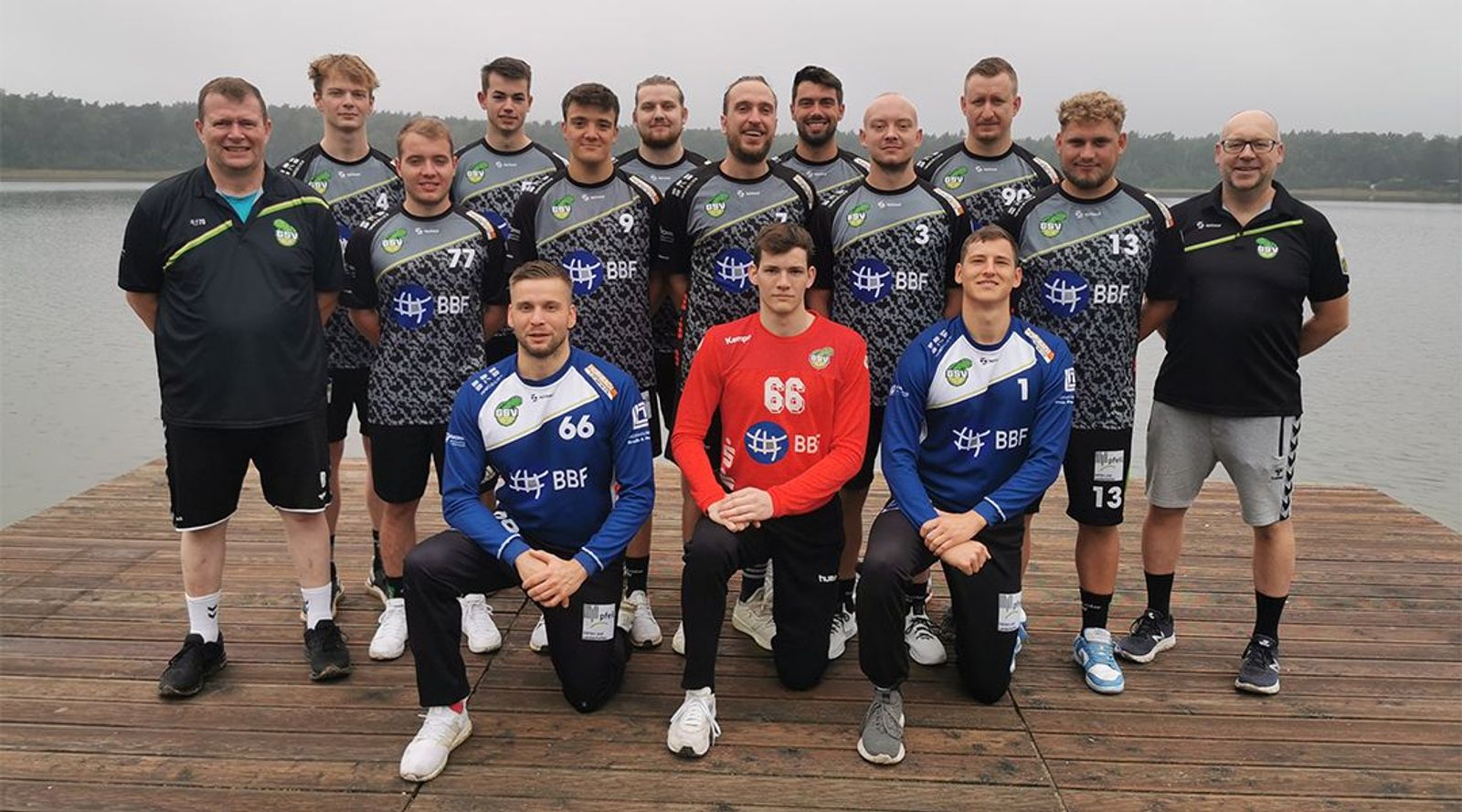 Der erste Sieg auf der Platte ist da – Grüneider SV I gewinnt Punktspiel mit 29:27 (15:13) beim TSV Rudow