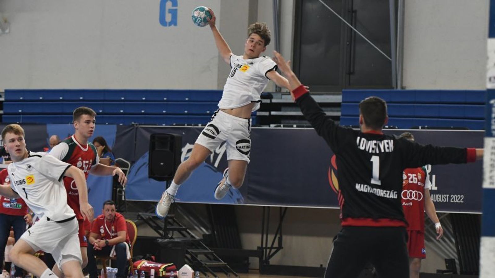 Neustart mit bekannten Gesichtern