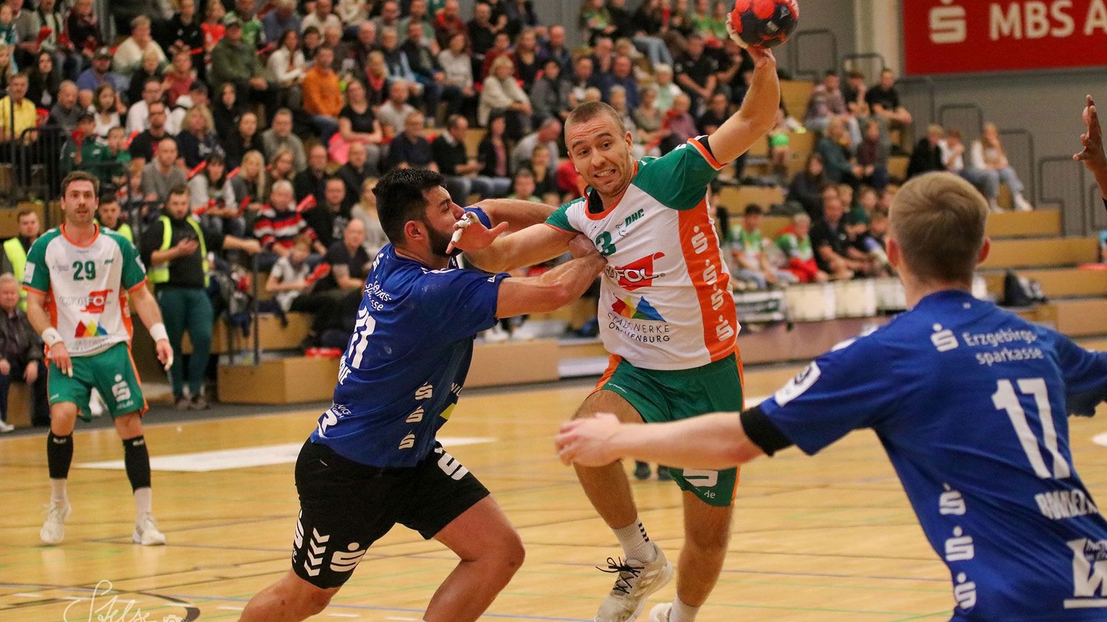 TSV Altenholz, EHV Aue und der VfL Pfullingen gewinnen die Spitzenspiele