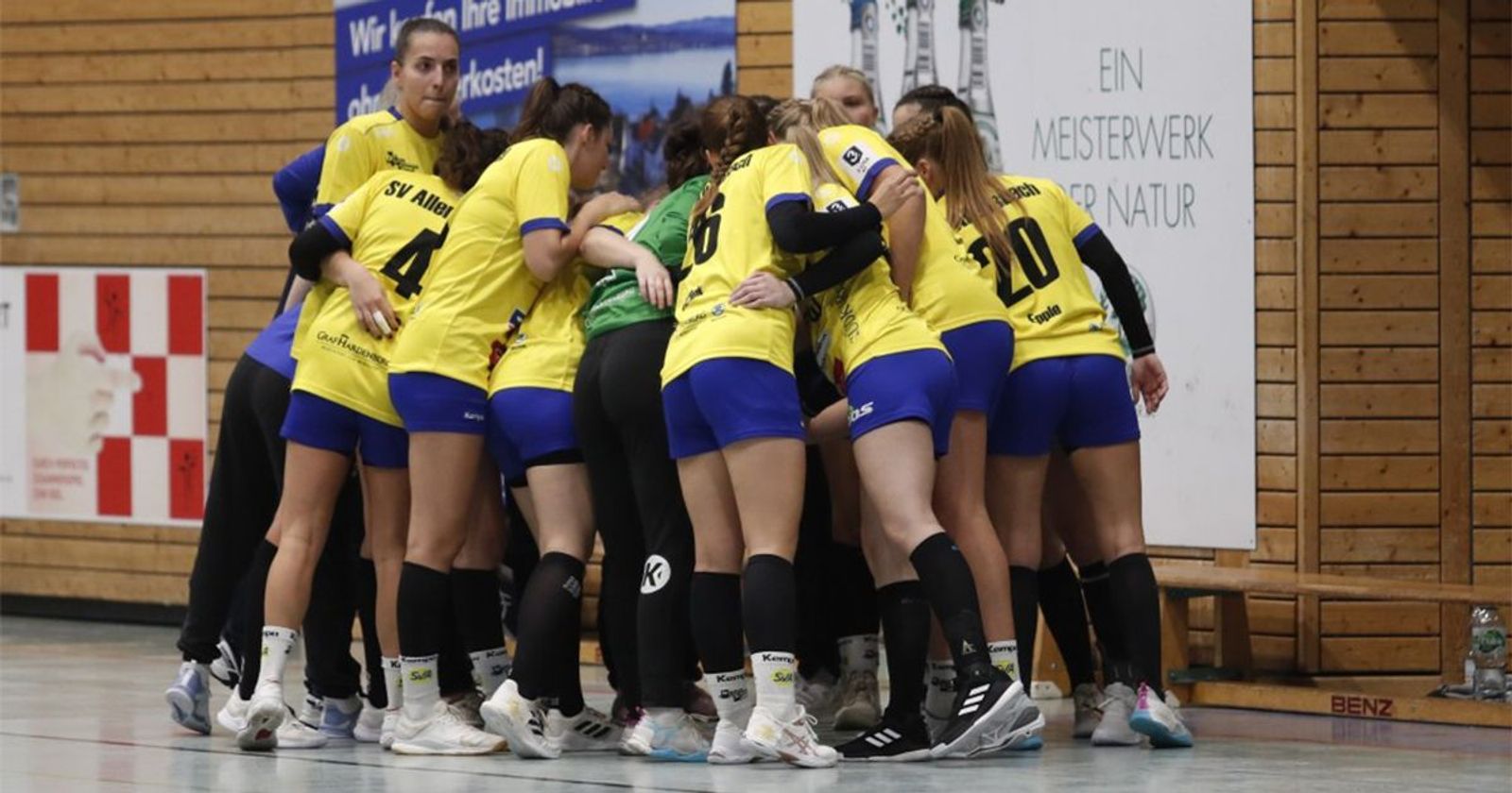 Derbyniederlage und Heimspielmonat