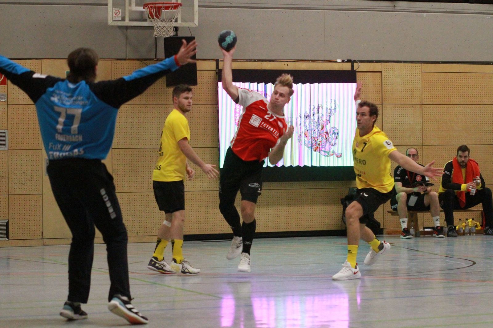 Sommer rettet einen Punkt in letzter Sekunde