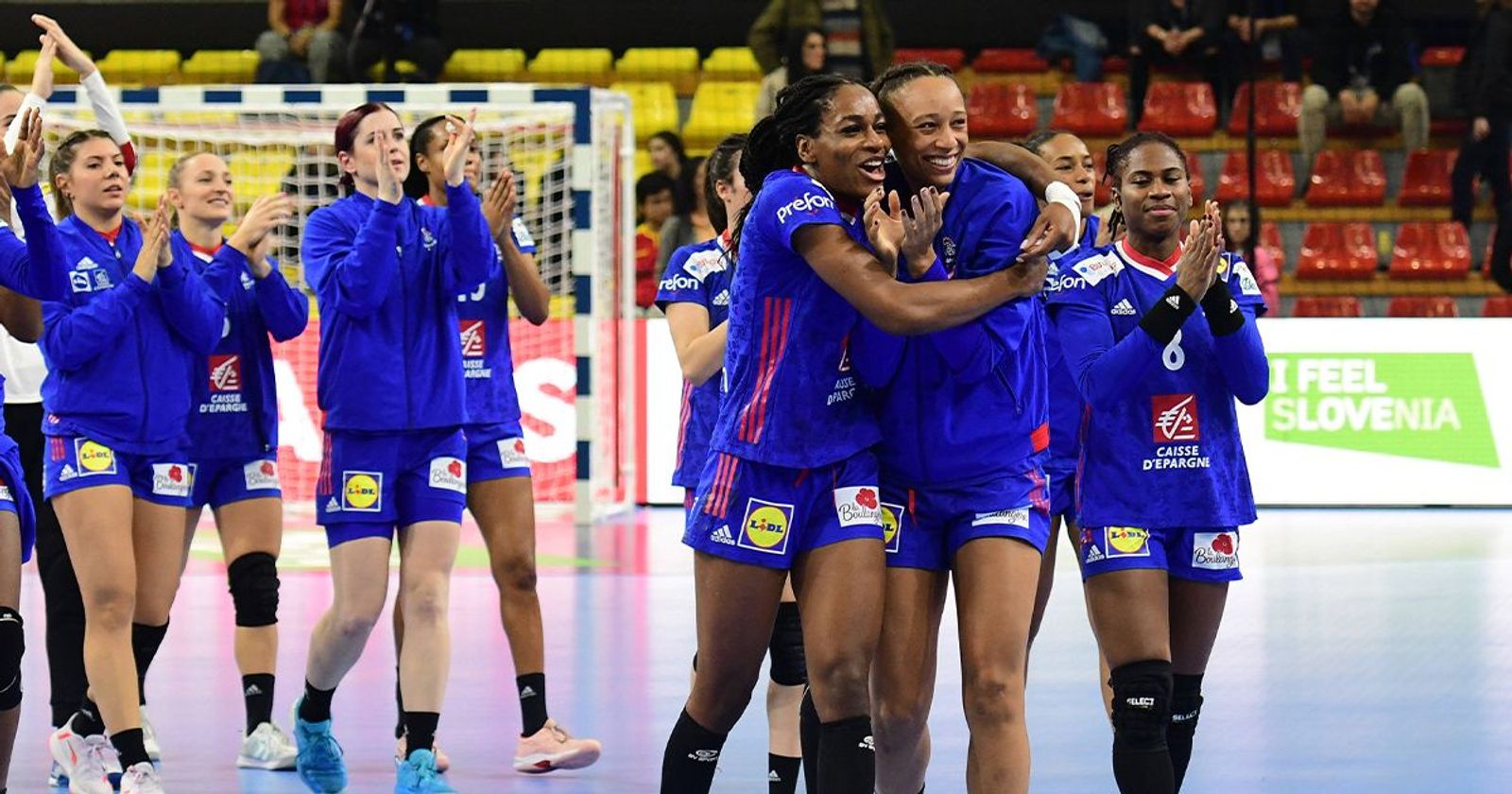 Siege für Frankreich und Montenegro