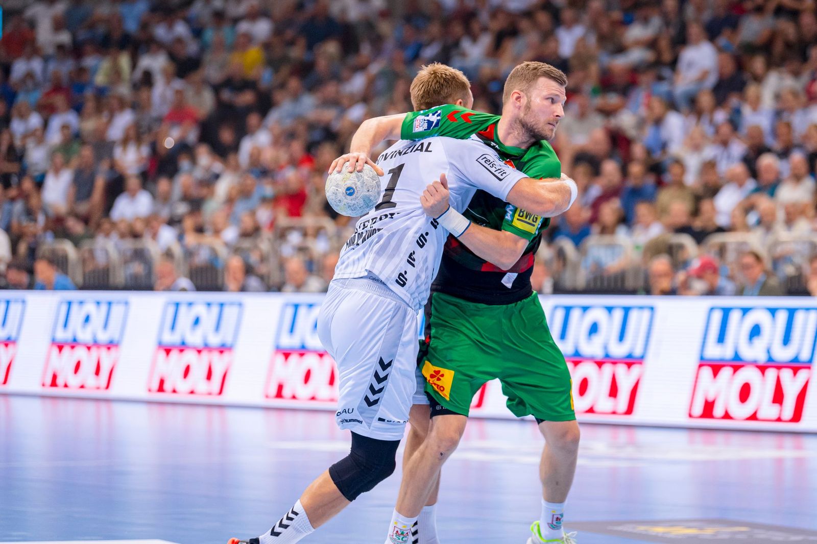 Magdeburg verlängert mit Weber und Pettersson