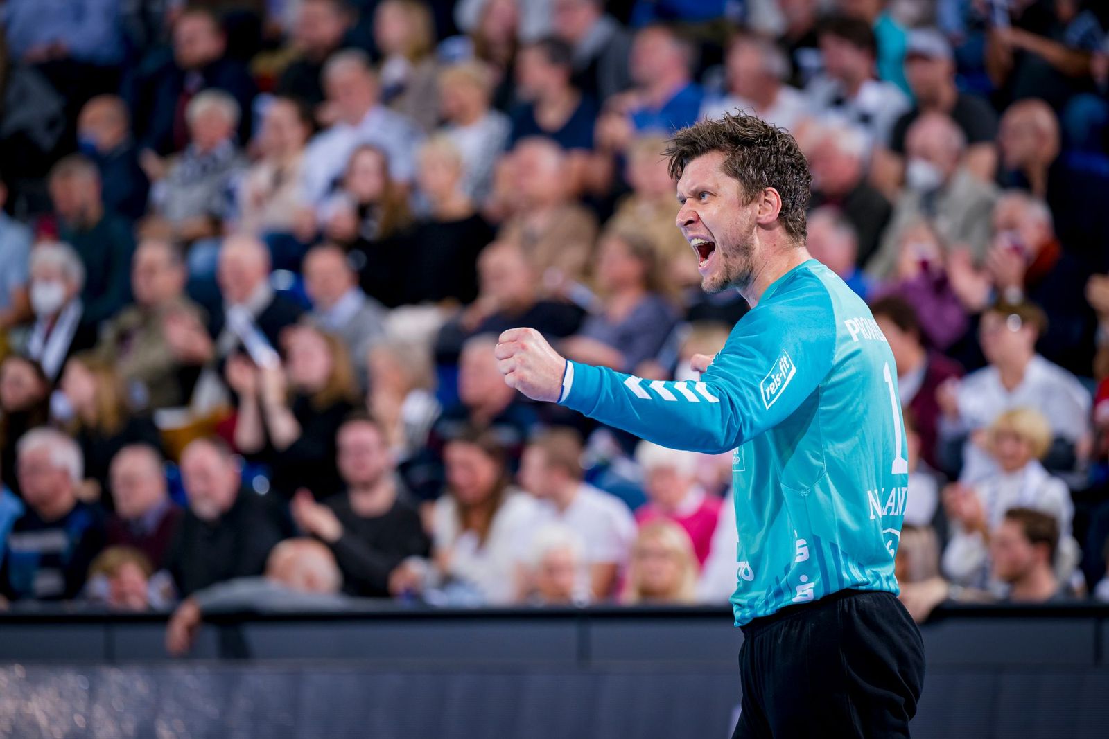 Magdeburg und Kiel gewinnen Nachholspiele