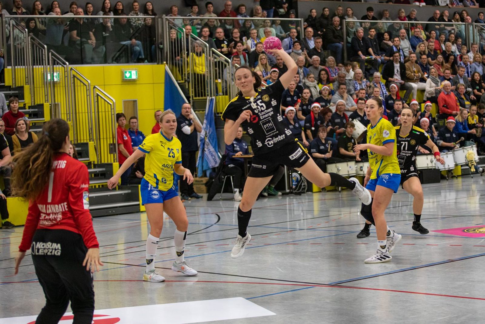 Rödertalbienen krönen sich zum Derbysieger