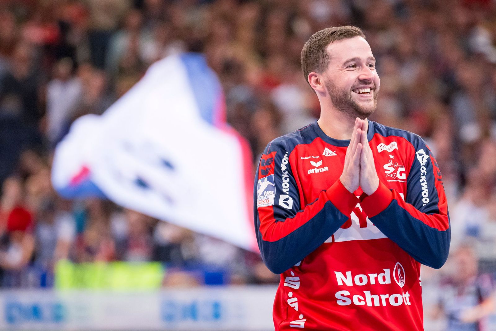 Kiel und Flensburg im Viertelfinale