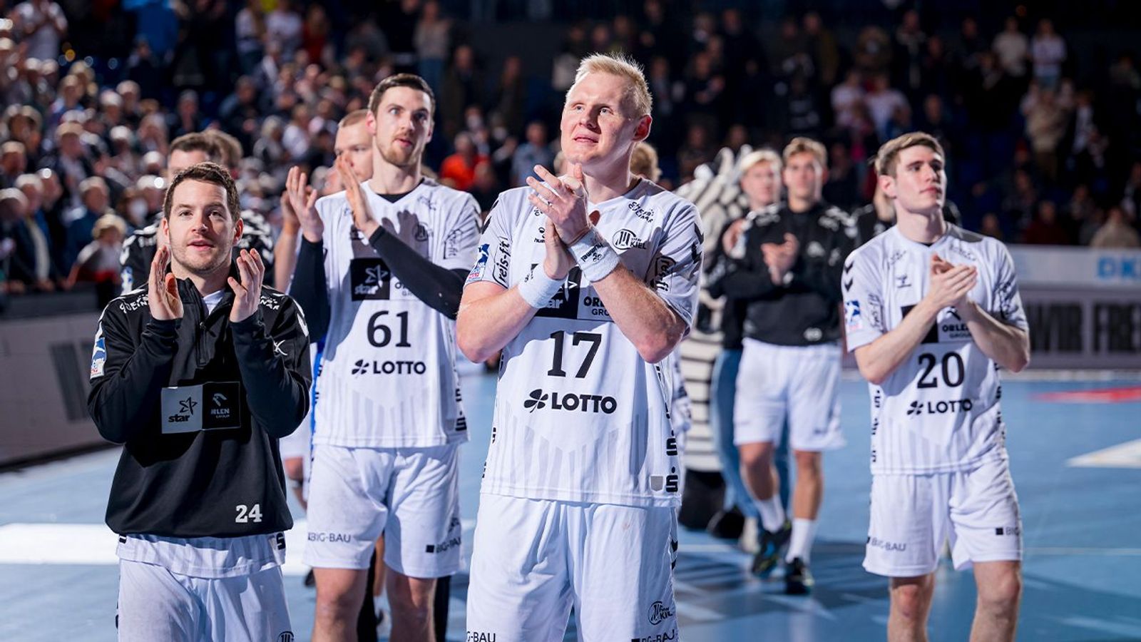 Top-Teams mit Siegen in die WM-Pause