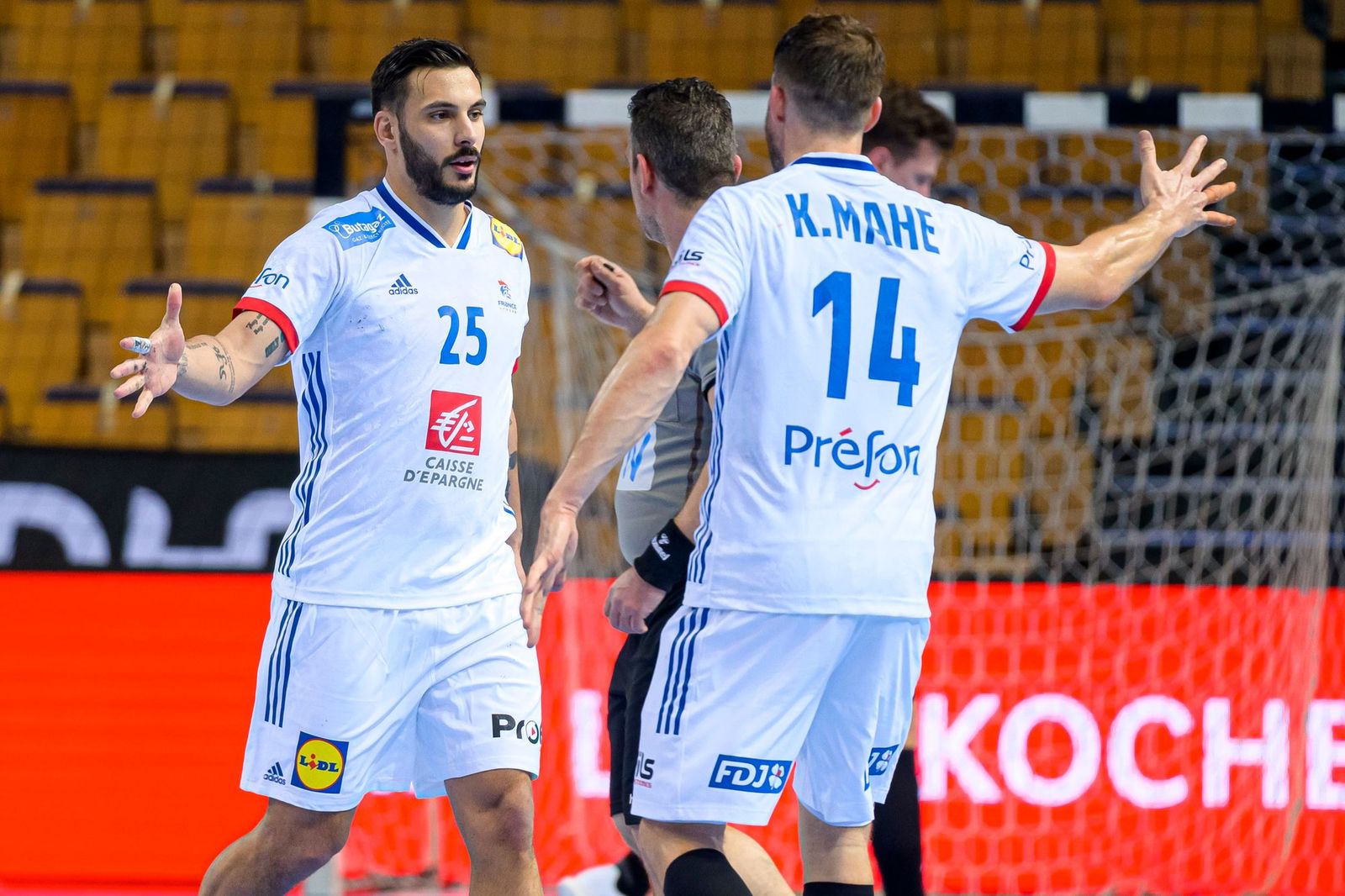 Frankreich gewinnt Eröffnungsspiel gegen Polen