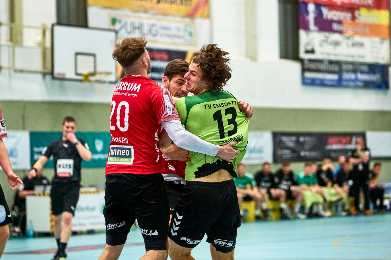 Team HandbALL zu Gast beim Longericher SC – „Beweglich sein und Beton anrühren“