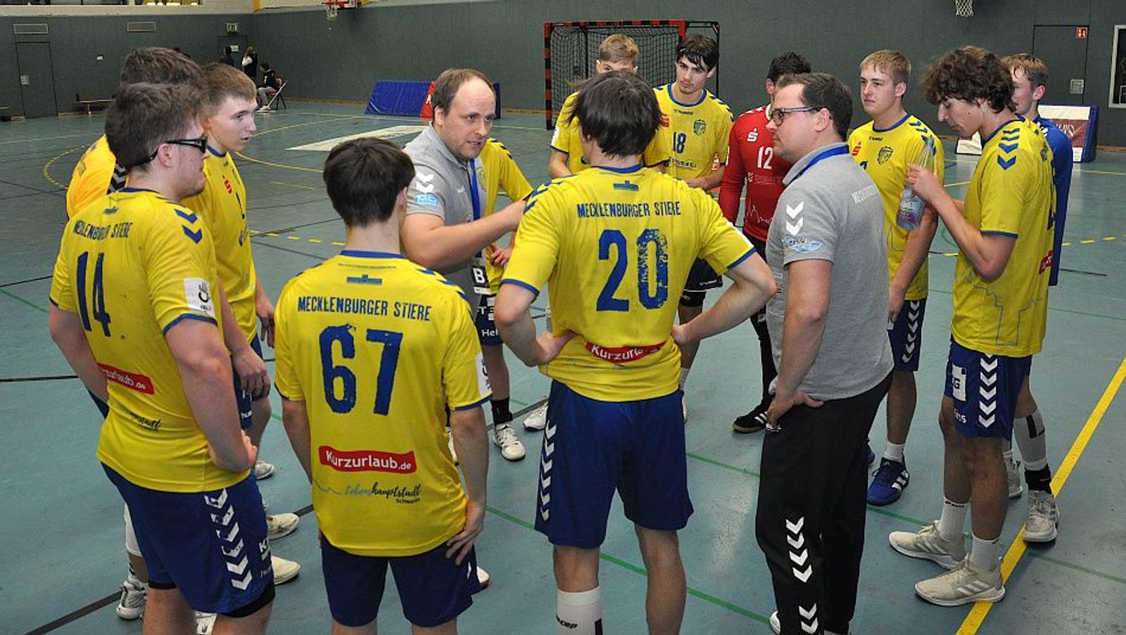 Knappe Niederlage zum emotionalen Hummel-Abschied