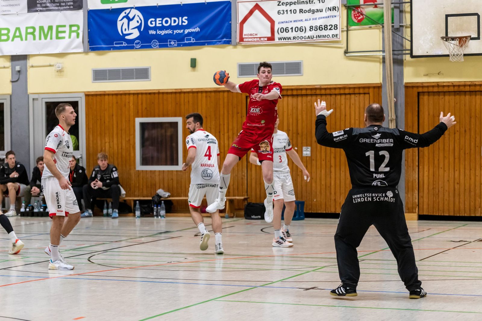 Präzisions-Handwerk der Baggerseepiraten