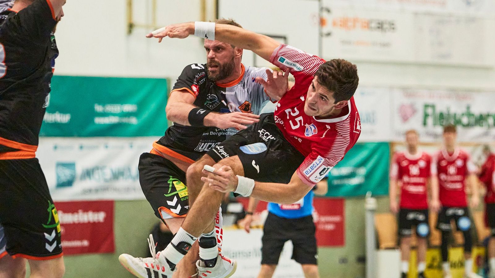 Rückschlag für Hildesheim, Krefeld in der Spur