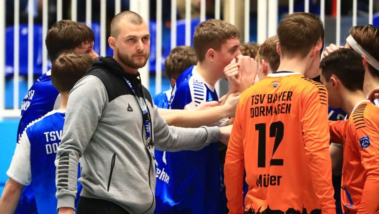 Zuschauer tragen Erlangen zum Heimsieg