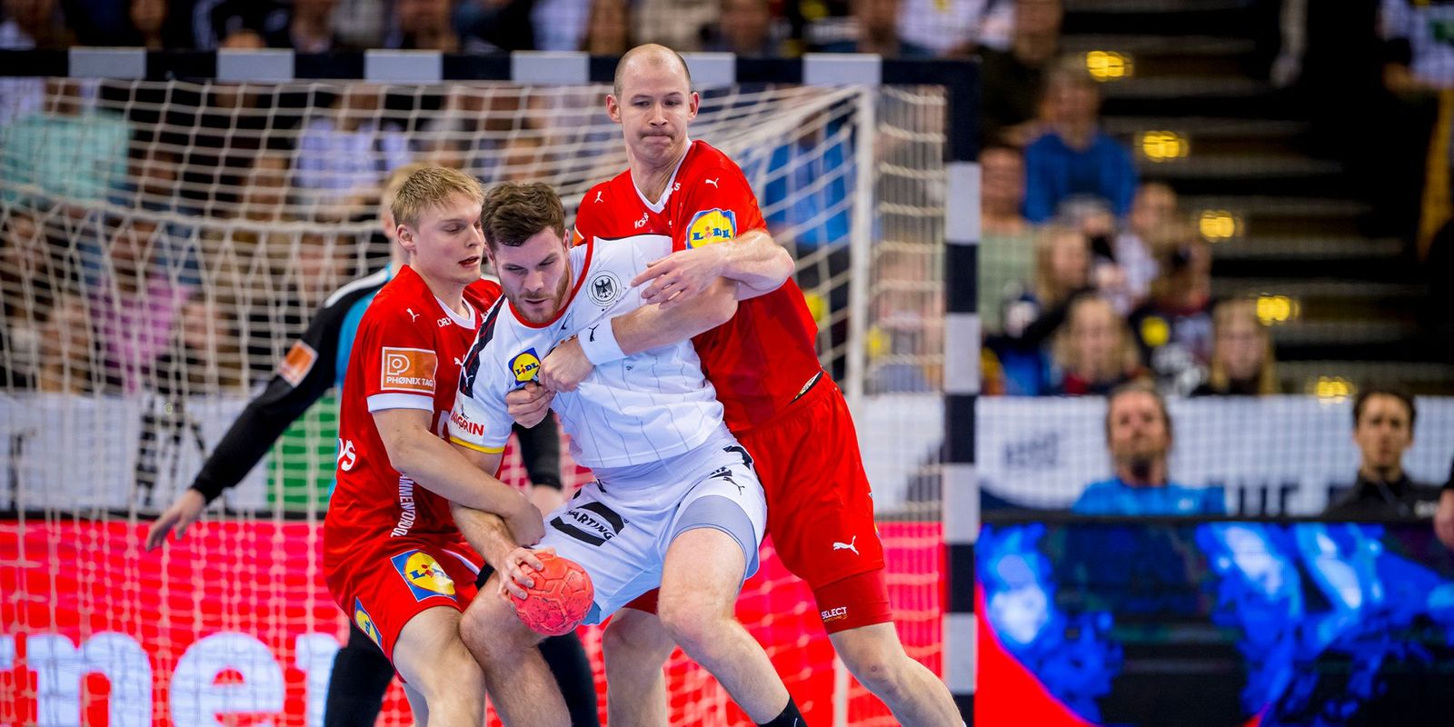 DHB-Team chancenlos gegen Dänemark