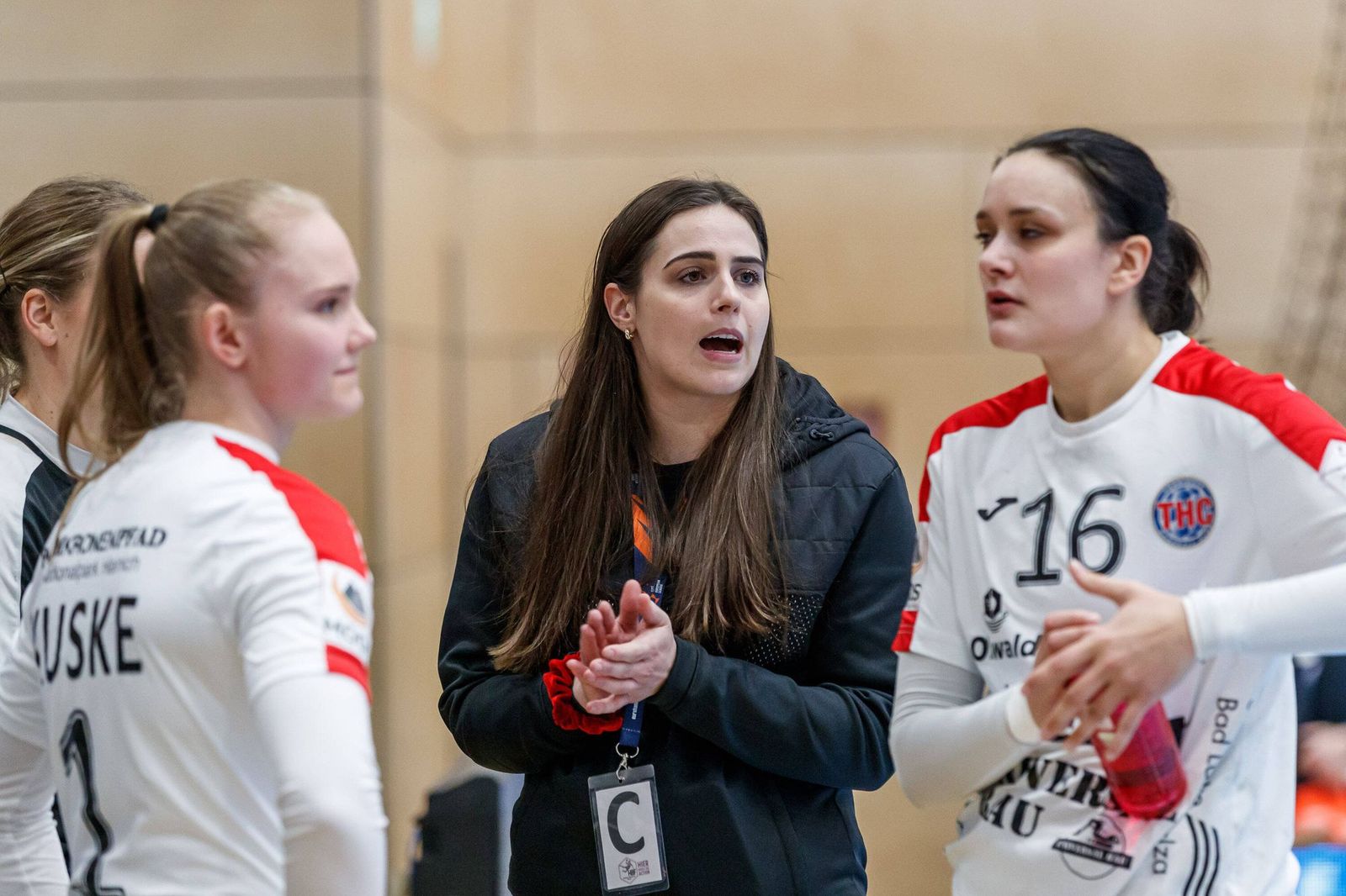 Vertragsverlängerungen: Der Kapitän bleibt an Bord