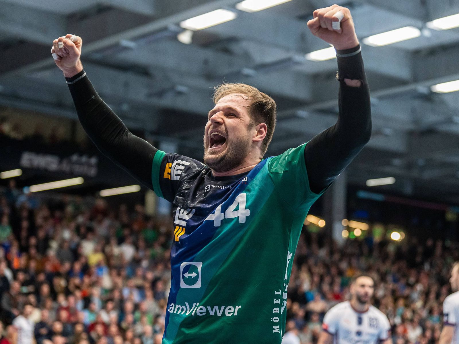 Füchse geben sich keine Blöße, Flensburg lässt in letzter Sekunde Punkt liegen