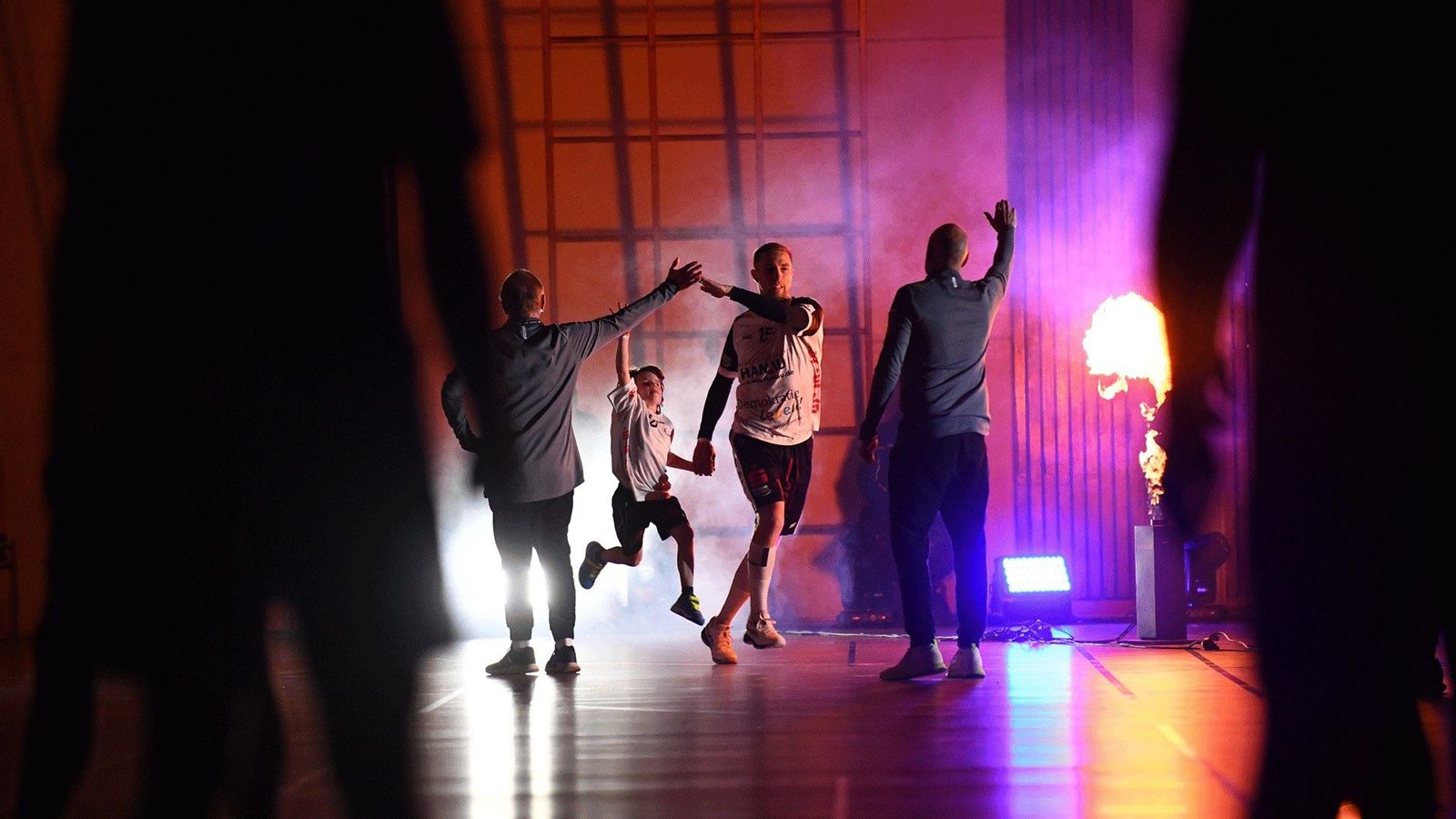 TV Emsdetten startet, TuS Ferndorf schon jetzt unter Druck