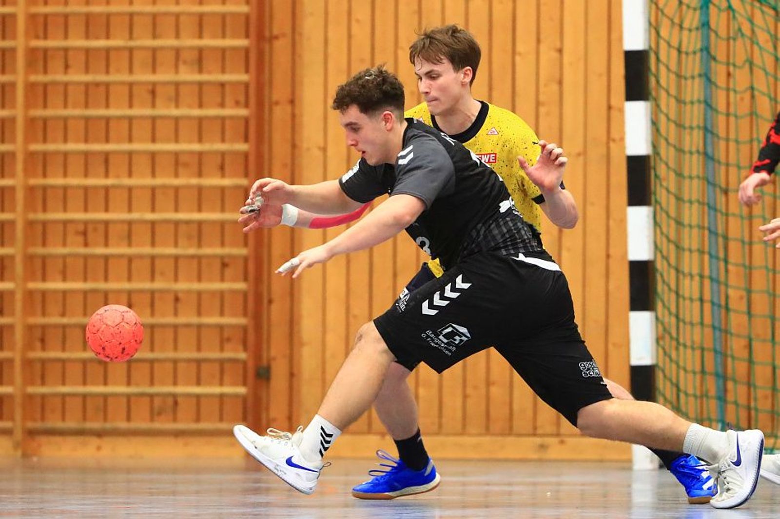 Gäste bringen Vorsprung mit in die Rückspiele