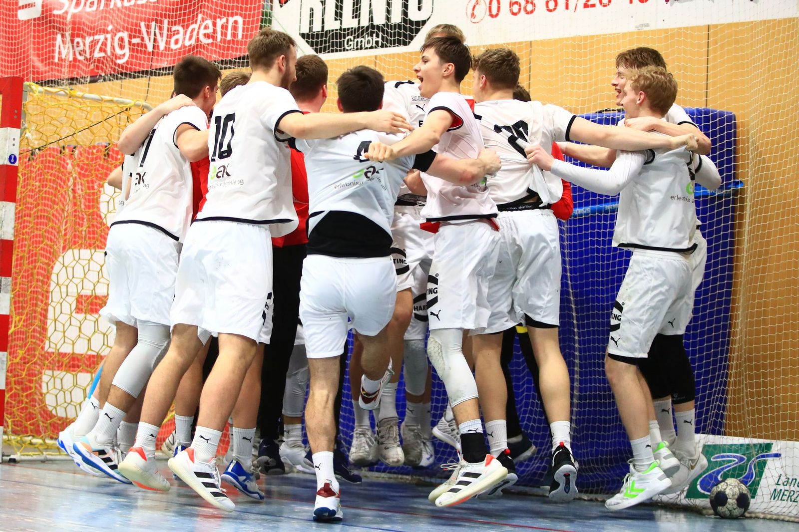 U19 startet mit Sieg in die Airport Trophy