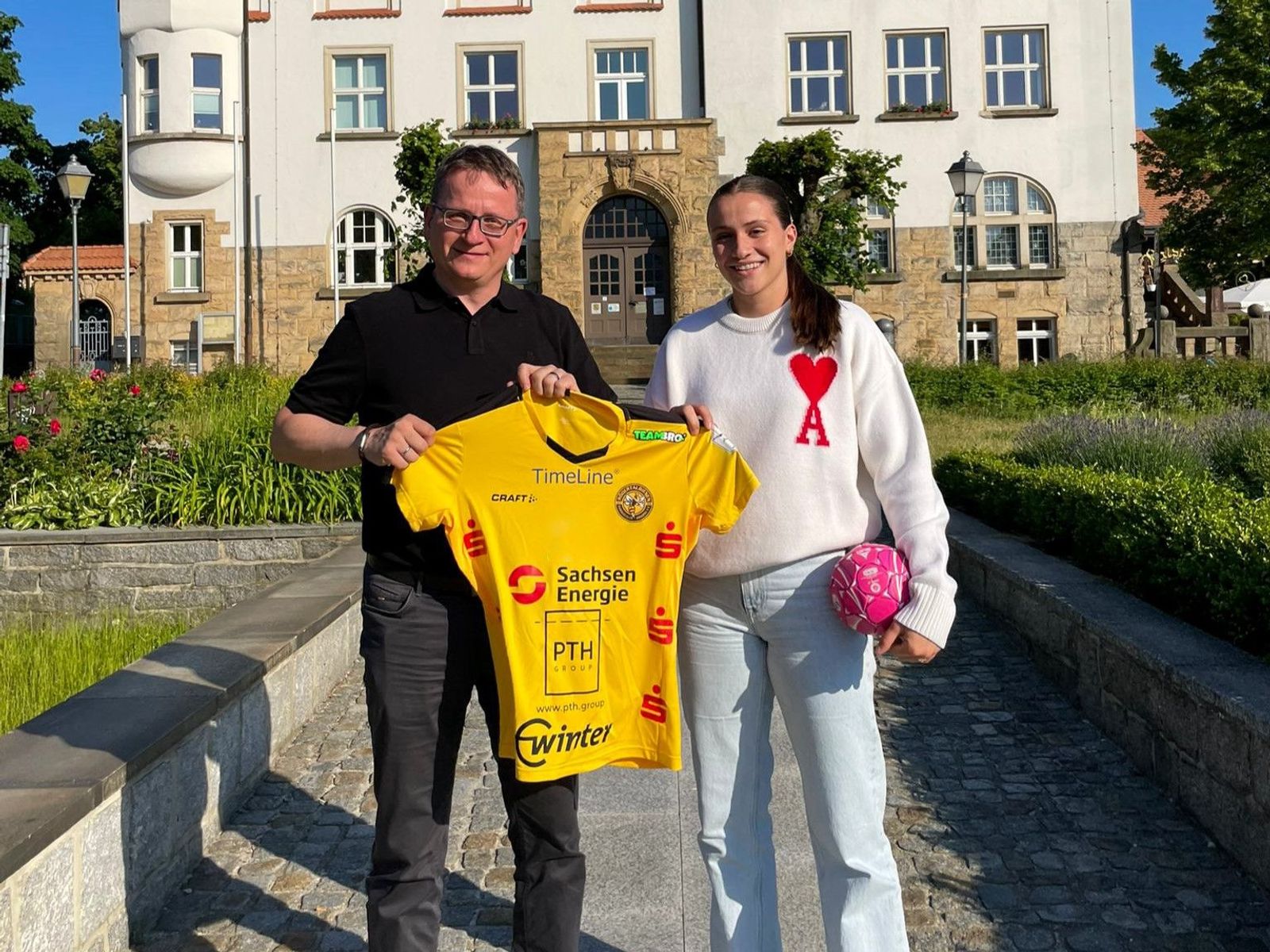 Rödertalbienen verpflichten österreichisches Handballtalent