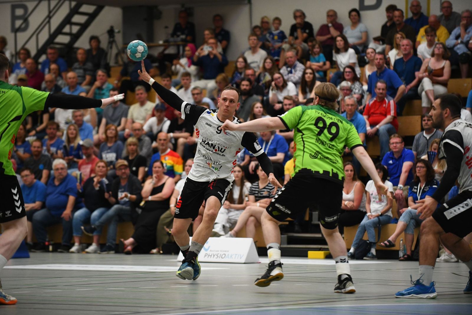 Wurfstarker Rückraumspieler bleibt ein Hanauer