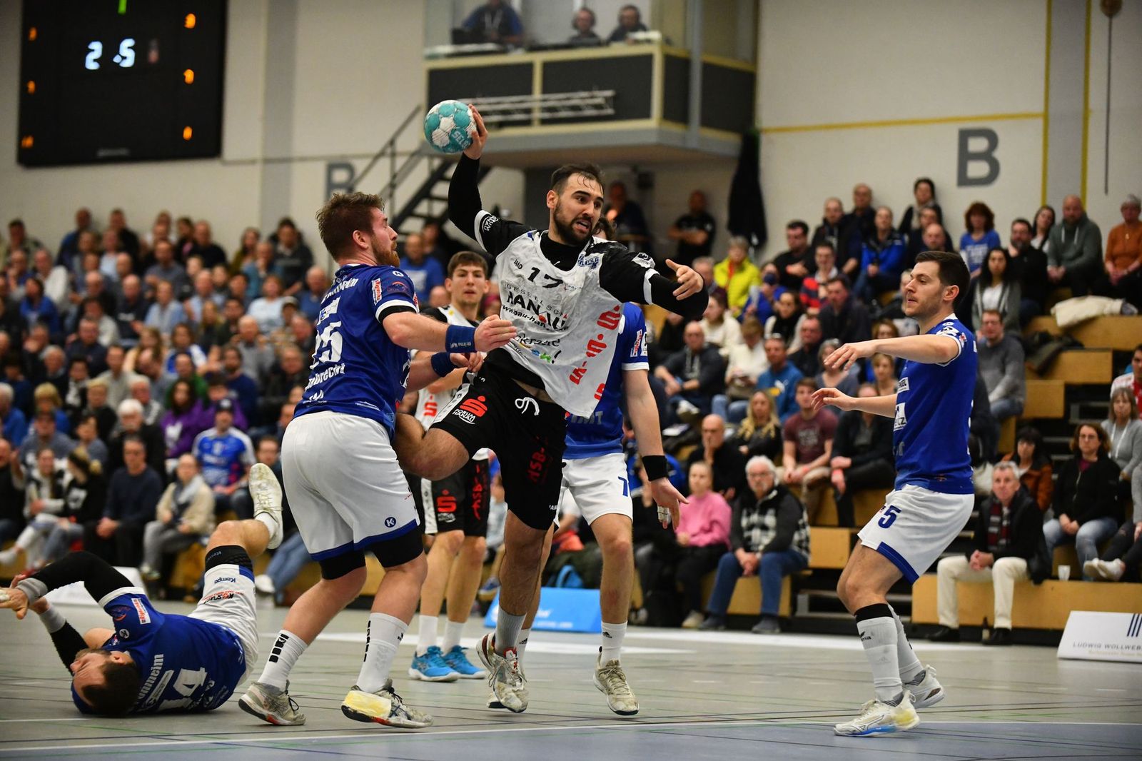 Kreisläufer David Rivic verlängert in Hanau