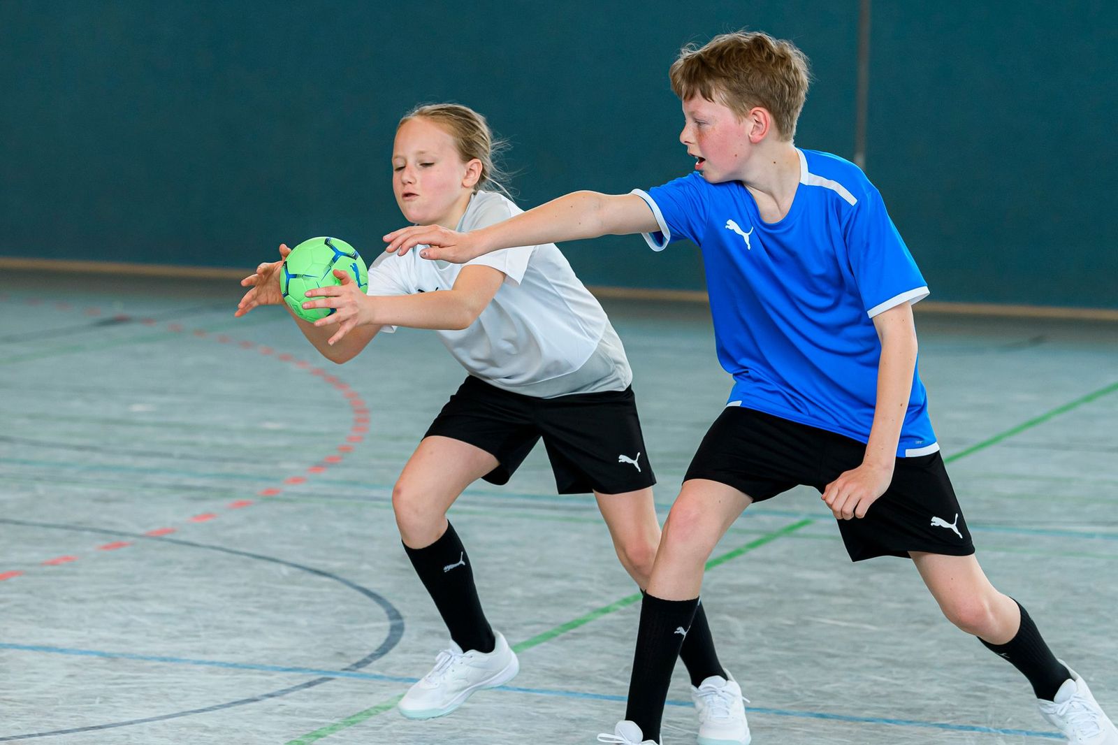 Holt den Handball in eure Schule