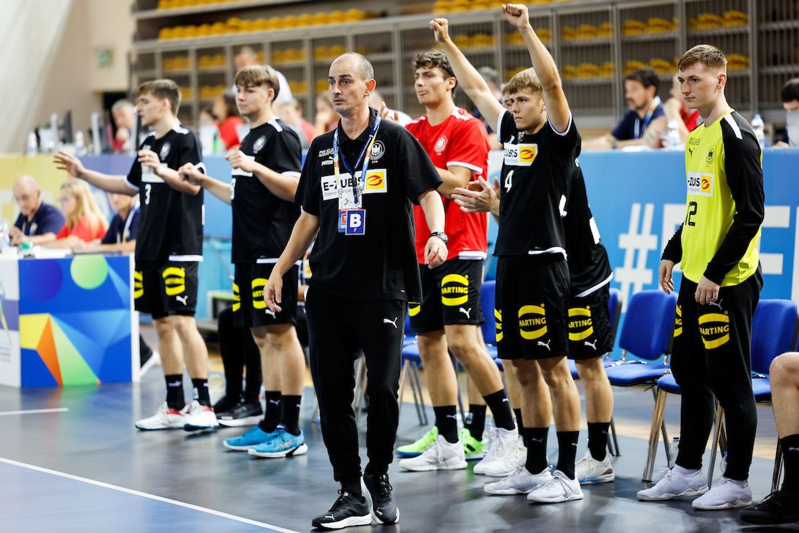 Standesgemäßer Auftakterfolg