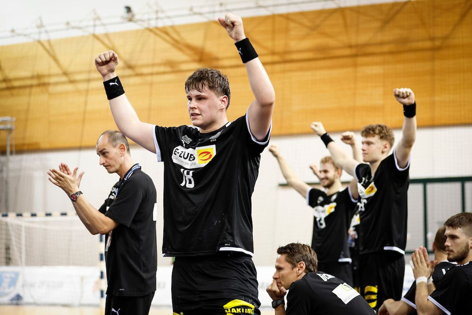 Deutschland als Gruppenzweiter im Viertelfinale