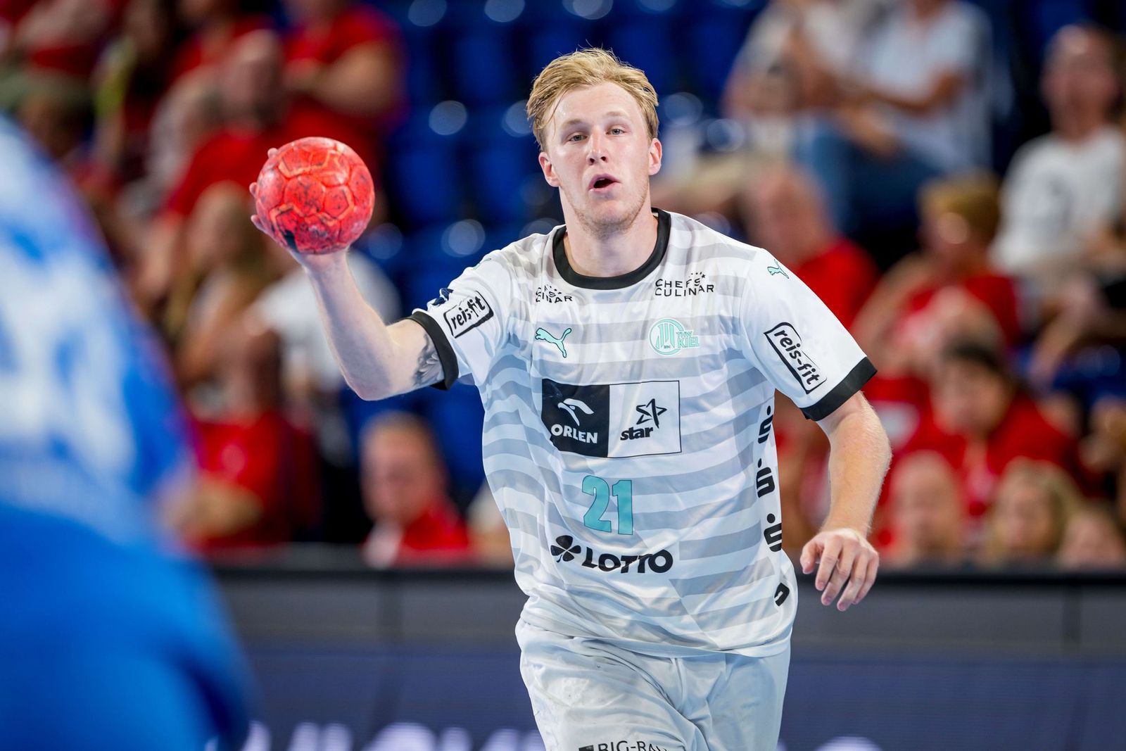 Auftakt der Handball-Bundesliga: Kiel und Magdeburg wieder souverän