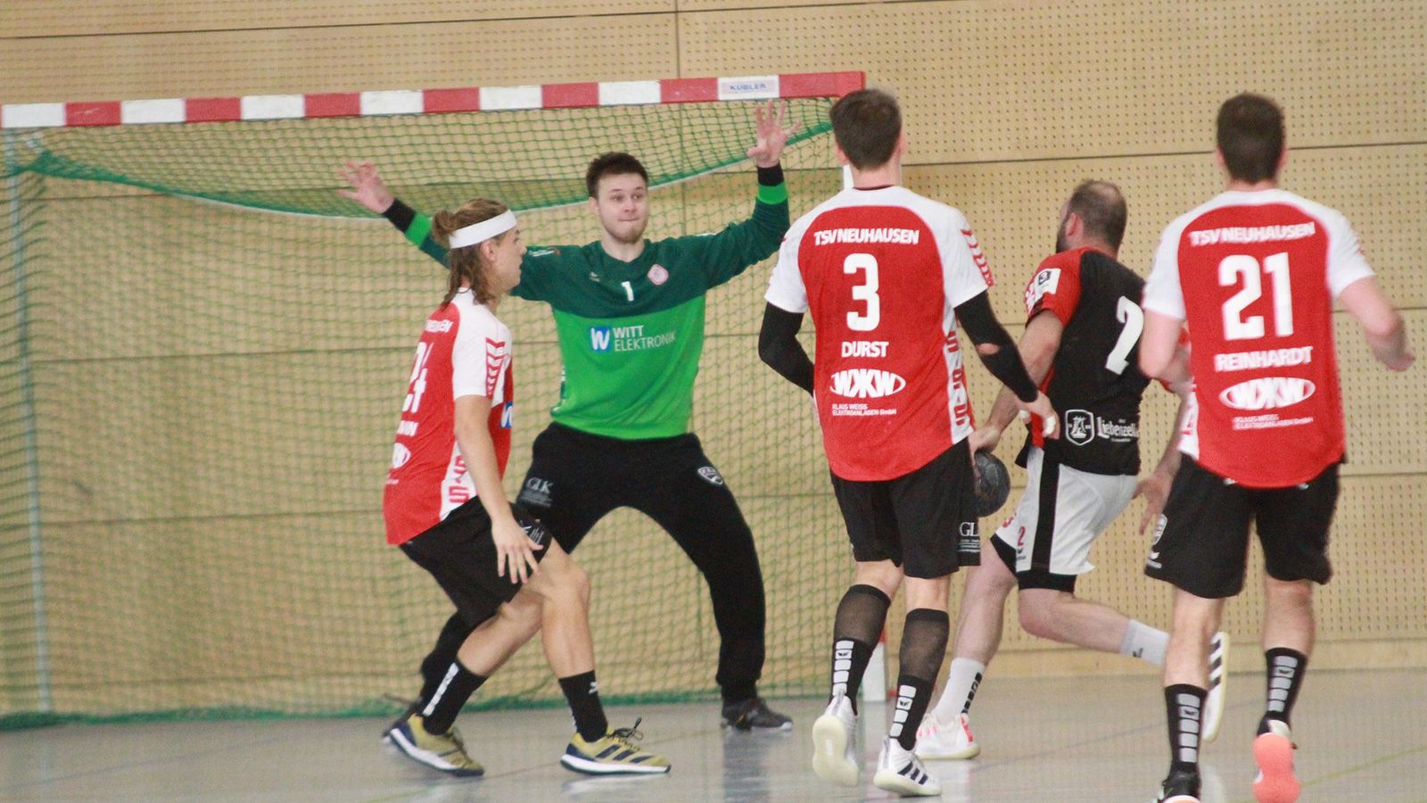 TSV Neuhausen/Filder jubelt nach dem Schlusspfiff