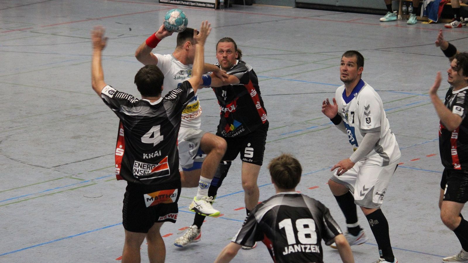 HSG Ostsee siegt ohne Spiel – Rostock-Keeper Kominek glänzt