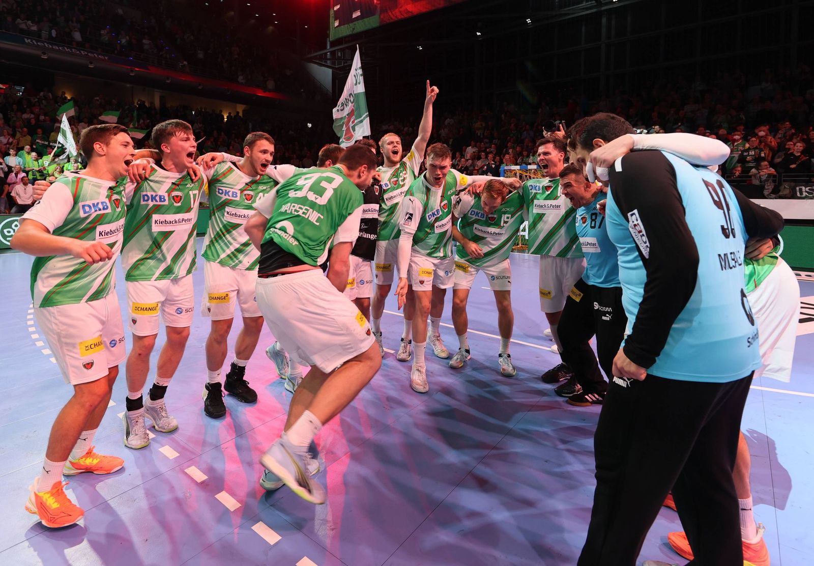 HBL: Füchse auch gegen die Löwen souverän